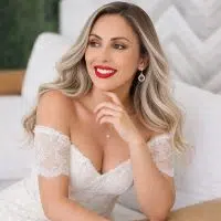 Sheyla Terapeuta. Foco em massagens Nuru tântrica, Vivência mútua e Dark Tantra.